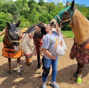 Meet your Posher, Tonya